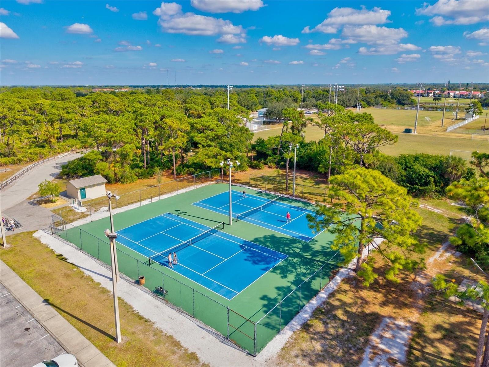 PINEBROOK LAKE CLUB PH 1 - Residential