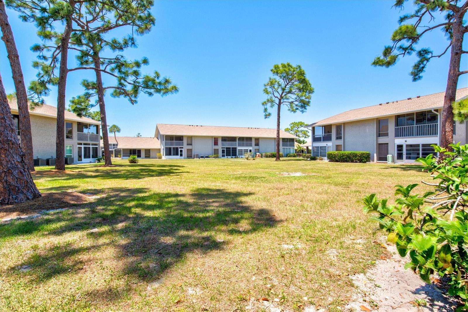 PINEBROOK LAKE CLUB PH 1 - Residential
