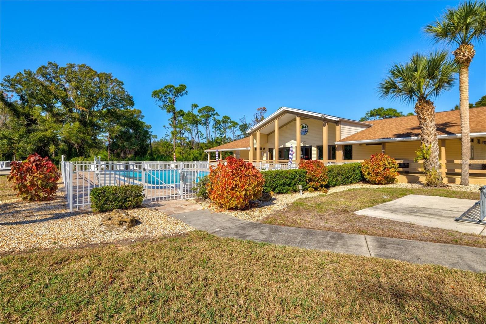 PINEBROOK LAKE CLUB PH 1 - Residential