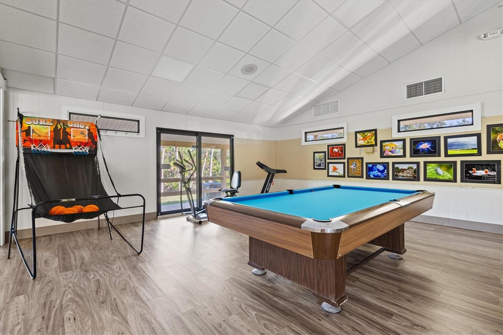 PINEBROOK LAKE CLUB PH 1 - Residential