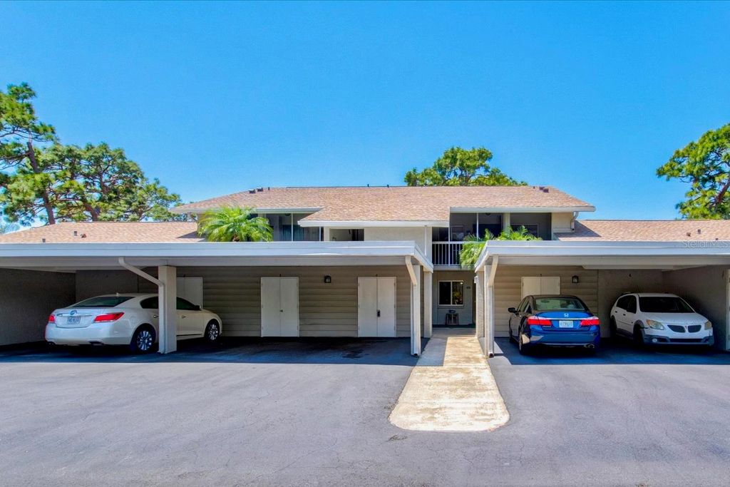 Photo of 404 Pinebrook Crescent #4, Venice, FL 34285 (MLS # N6144105)