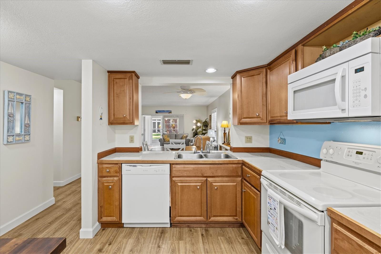 PINEBROOK LAKE CLUB PH 1 - Residential