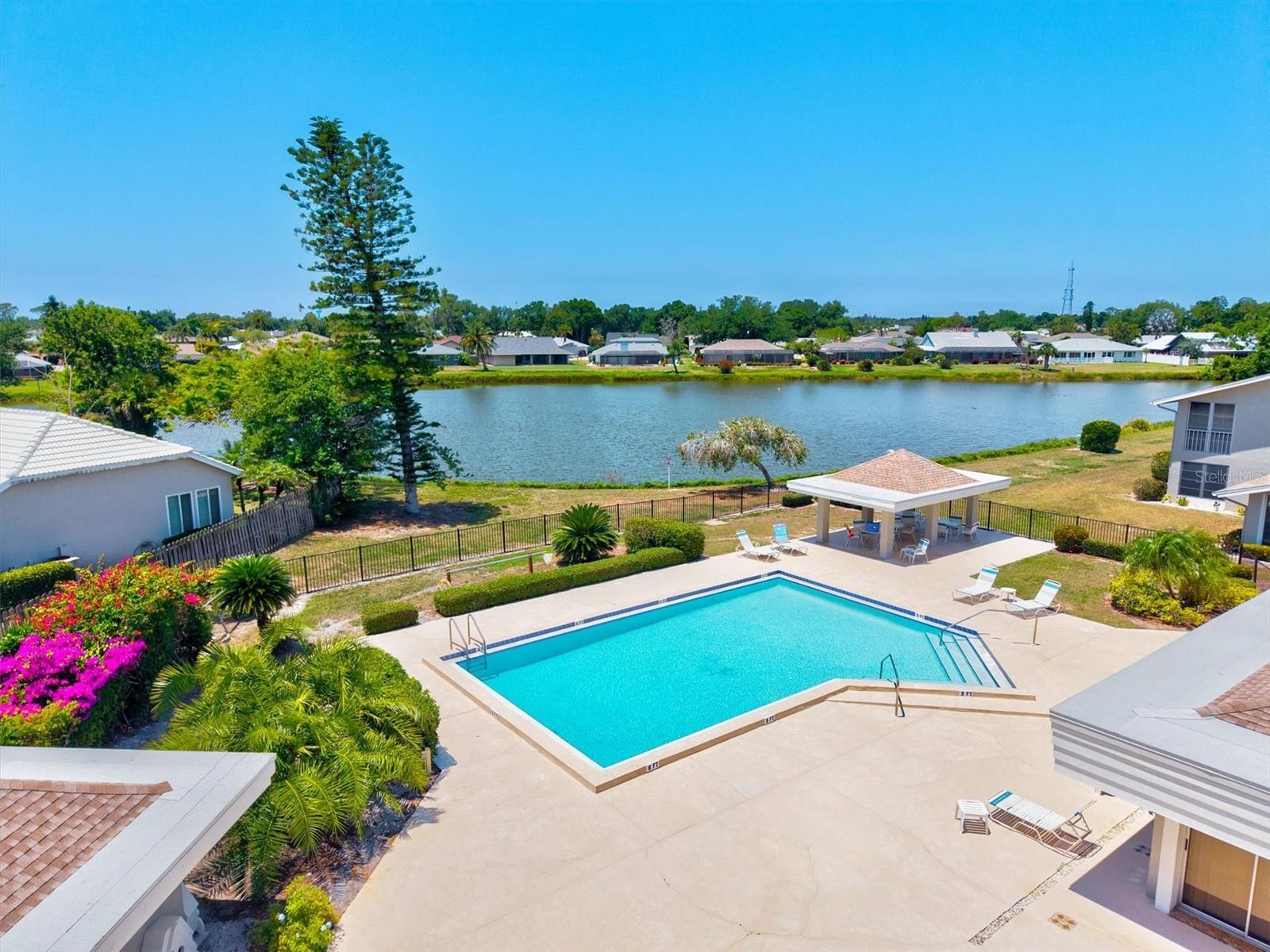 PINEBROOK LAKE CLUB PH 1 - Residential