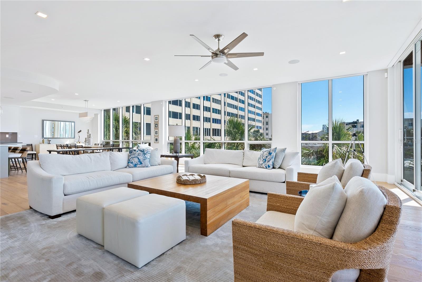 HALCYON SIESTA KEY - Residential