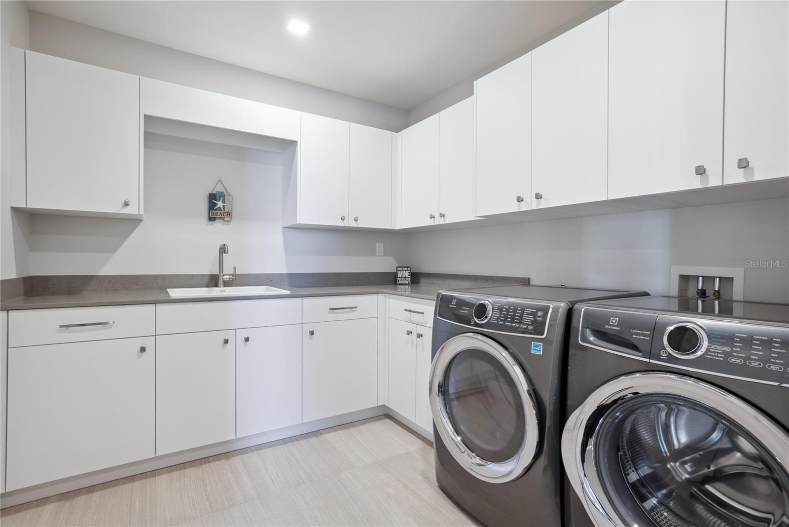 HALCYON SIESTA KEY - Residential