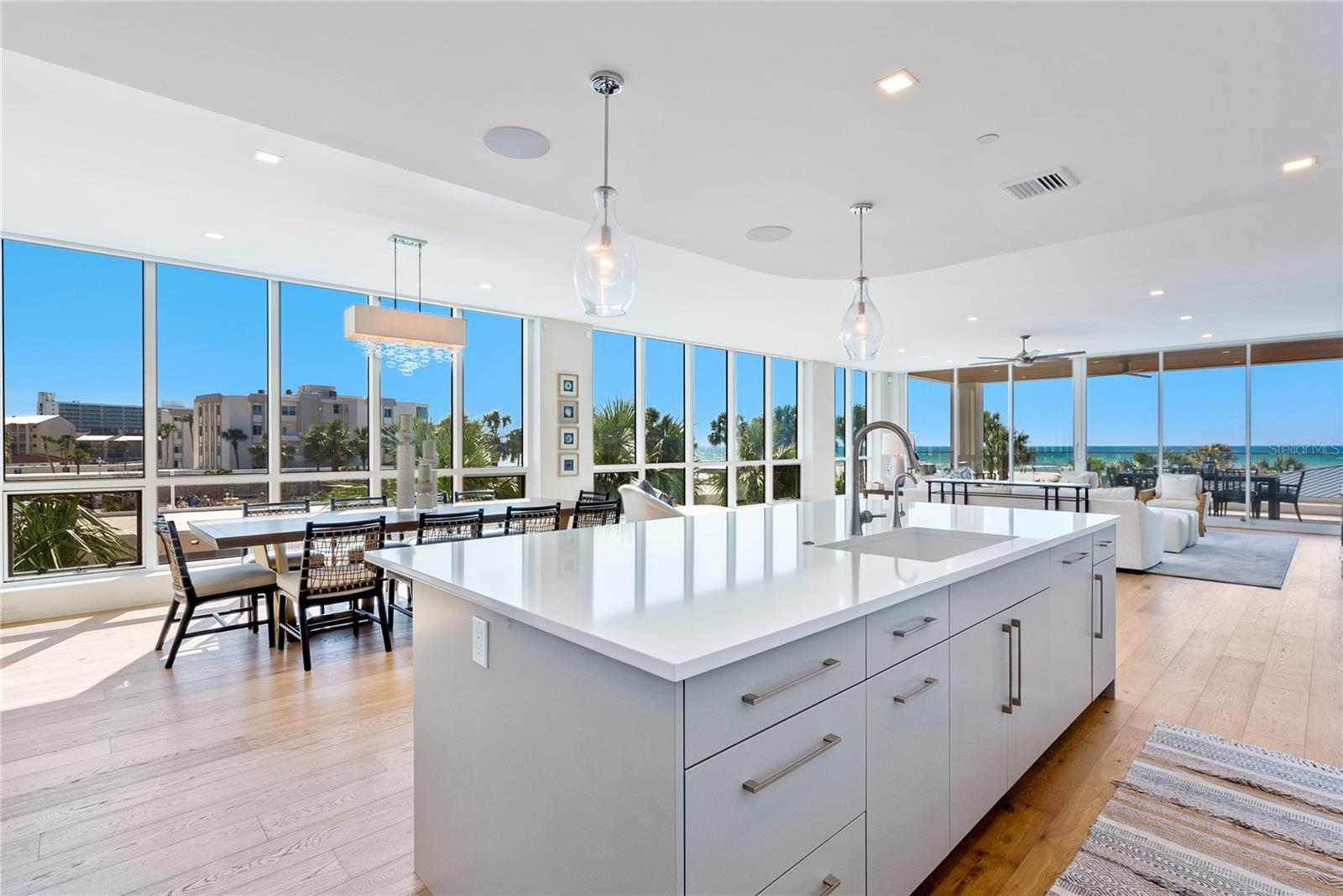 HALCYON SIESTA KEY - Residential