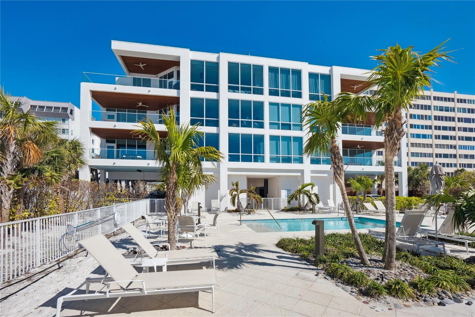 HALCYON SIESTA KEY - Residential