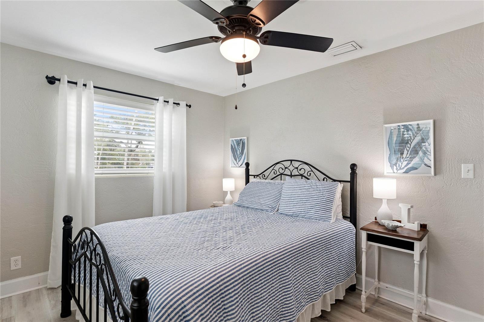 BRENDALE HEIGHTS ADD 01 IN OAKDALE PARK - Residential