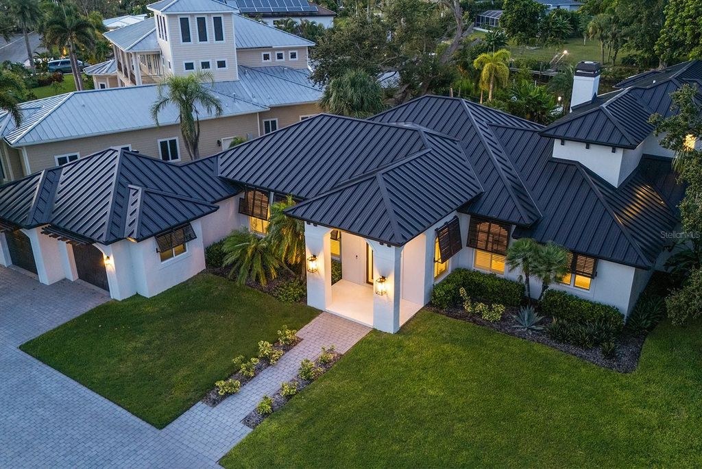 Photo of 1707 Caribbean Drive, Sarasota, FL 34231 (MLS # A4664166)