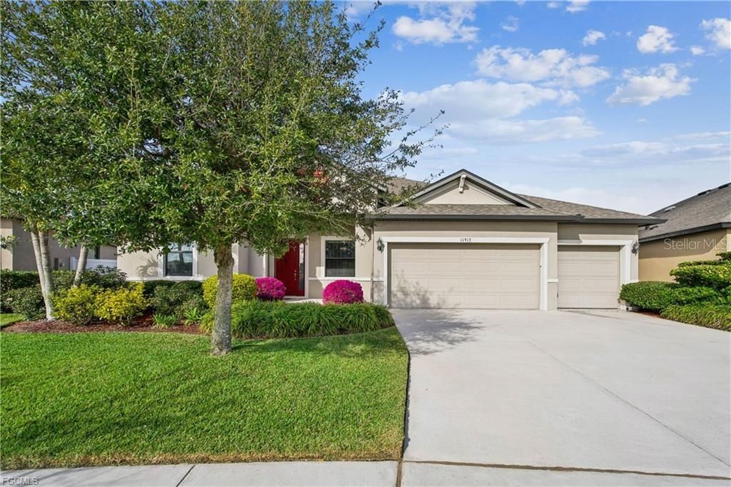 Photo of 11913 Sunburst Marble Road, Riverview, FL 33579 (MLS # C7520973)