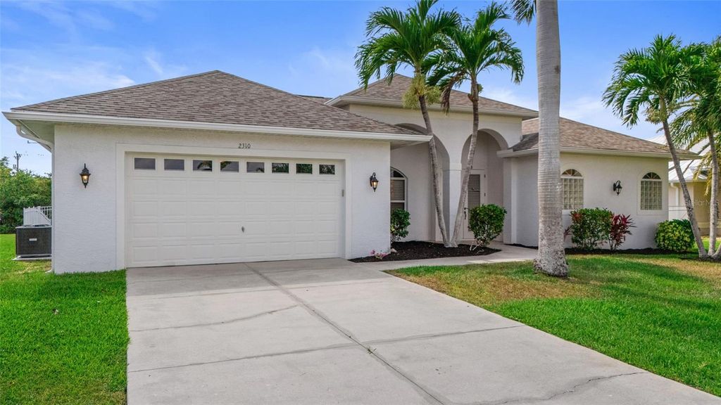 Photo of 2310 SE 18th Avenue, Cape Coral, FL 33990 (MLS # C7508325)