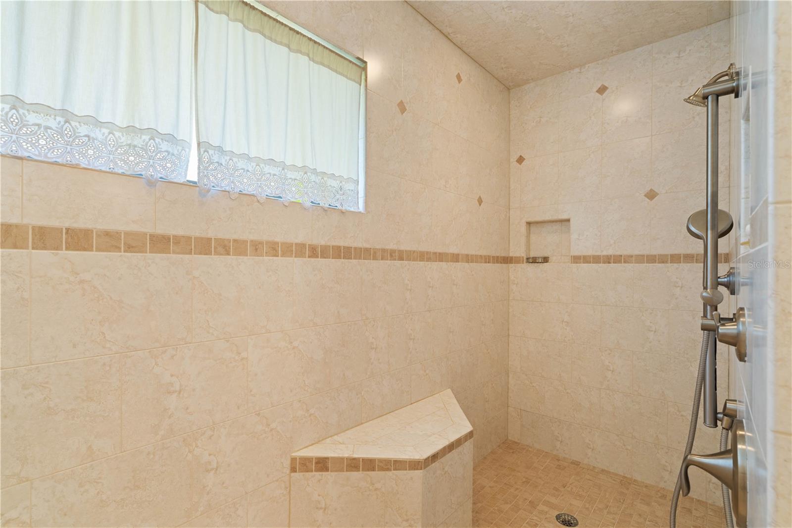 PUNTA GORDA ISLES SEC 06 - Residential