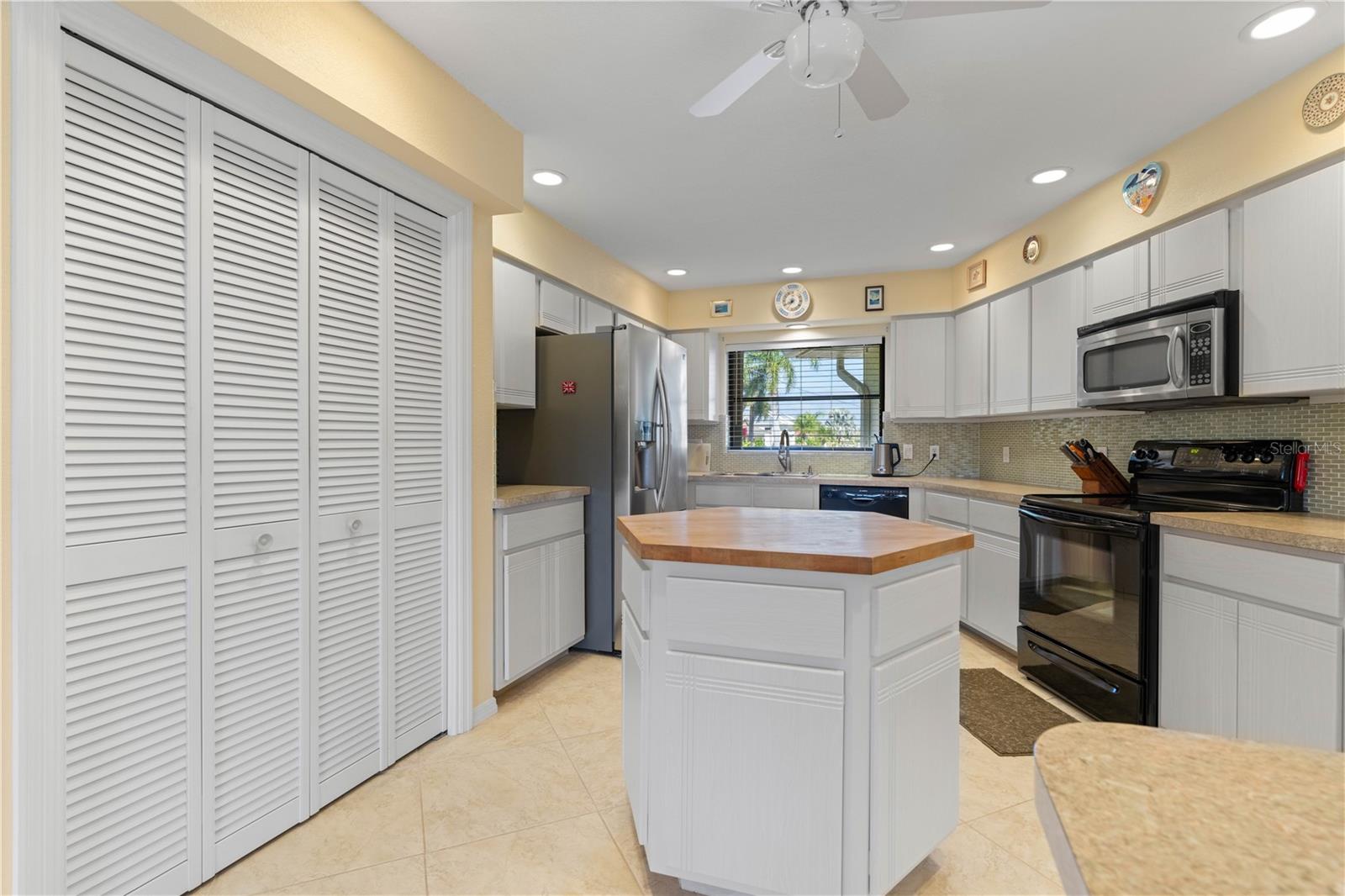 PUNTA GORDA ISLES SEC 06 - Residential