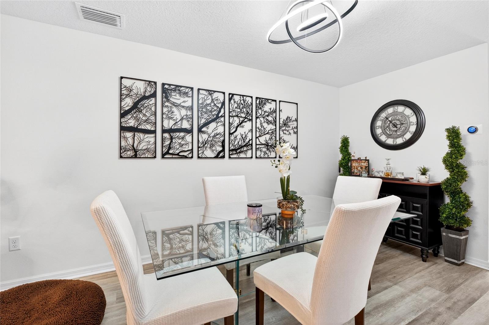 SHERMAN HILLS PH V - Residential