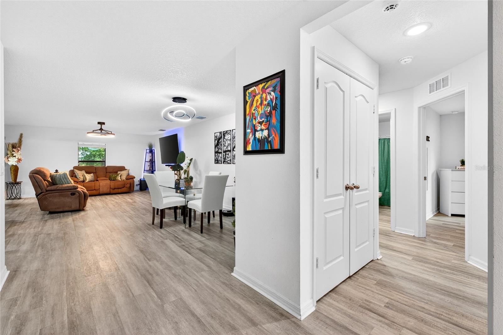 SHERMAN HILLS PH V - Residential