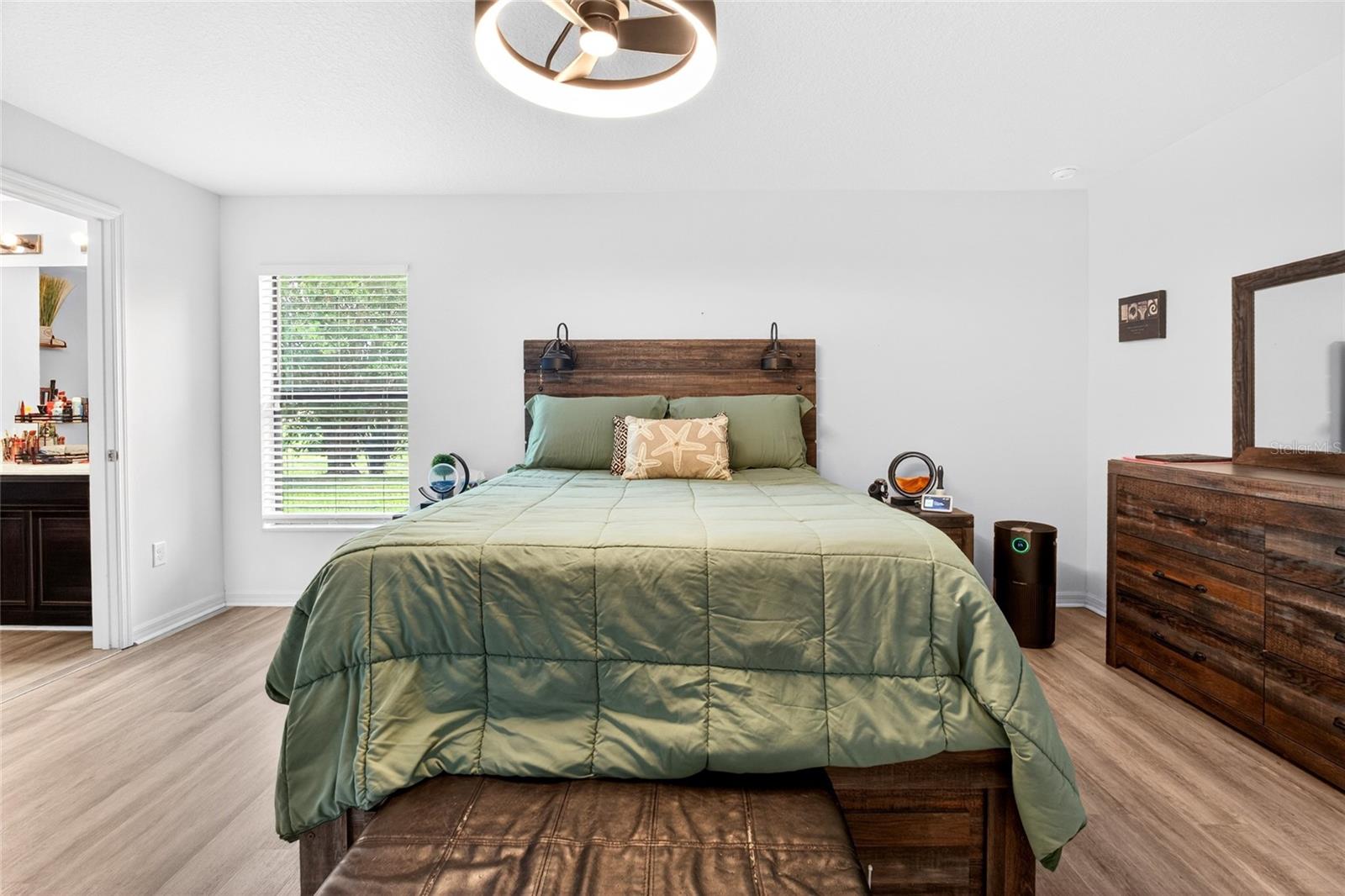 SHERMAN HILLS PH V - Residential