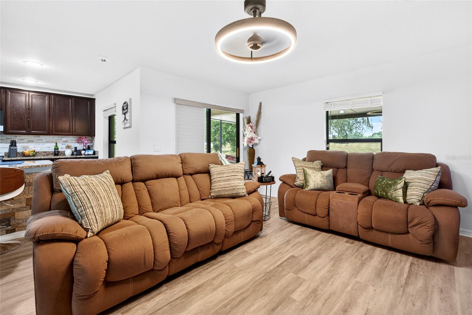 SHERMAN HILLS PH V - Residential