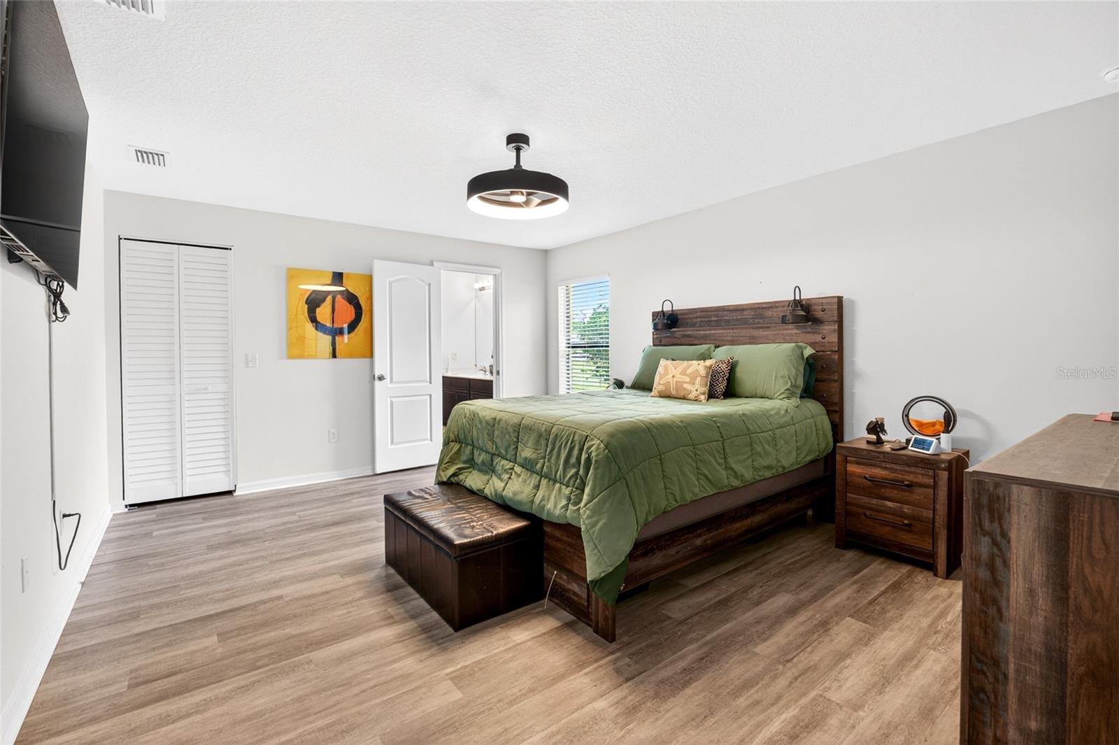 SHERMAN HILLS PH V - Residential