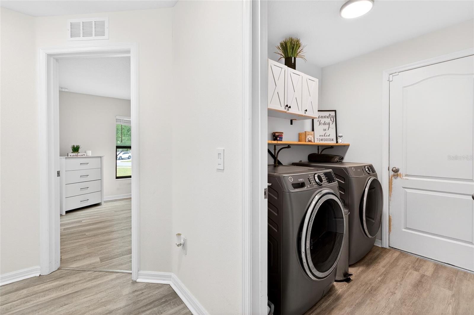 SHERMAN HILLS PH V - Residential