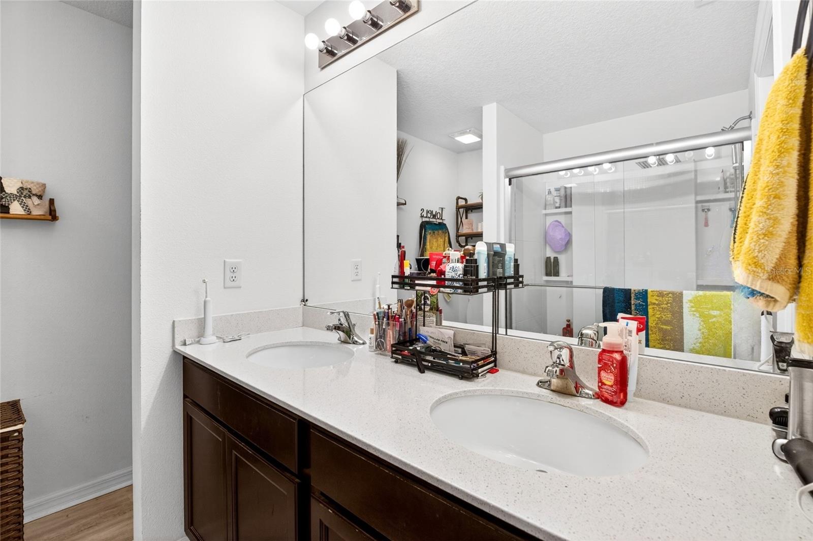 SHERMAN HILLS PH V - Residential