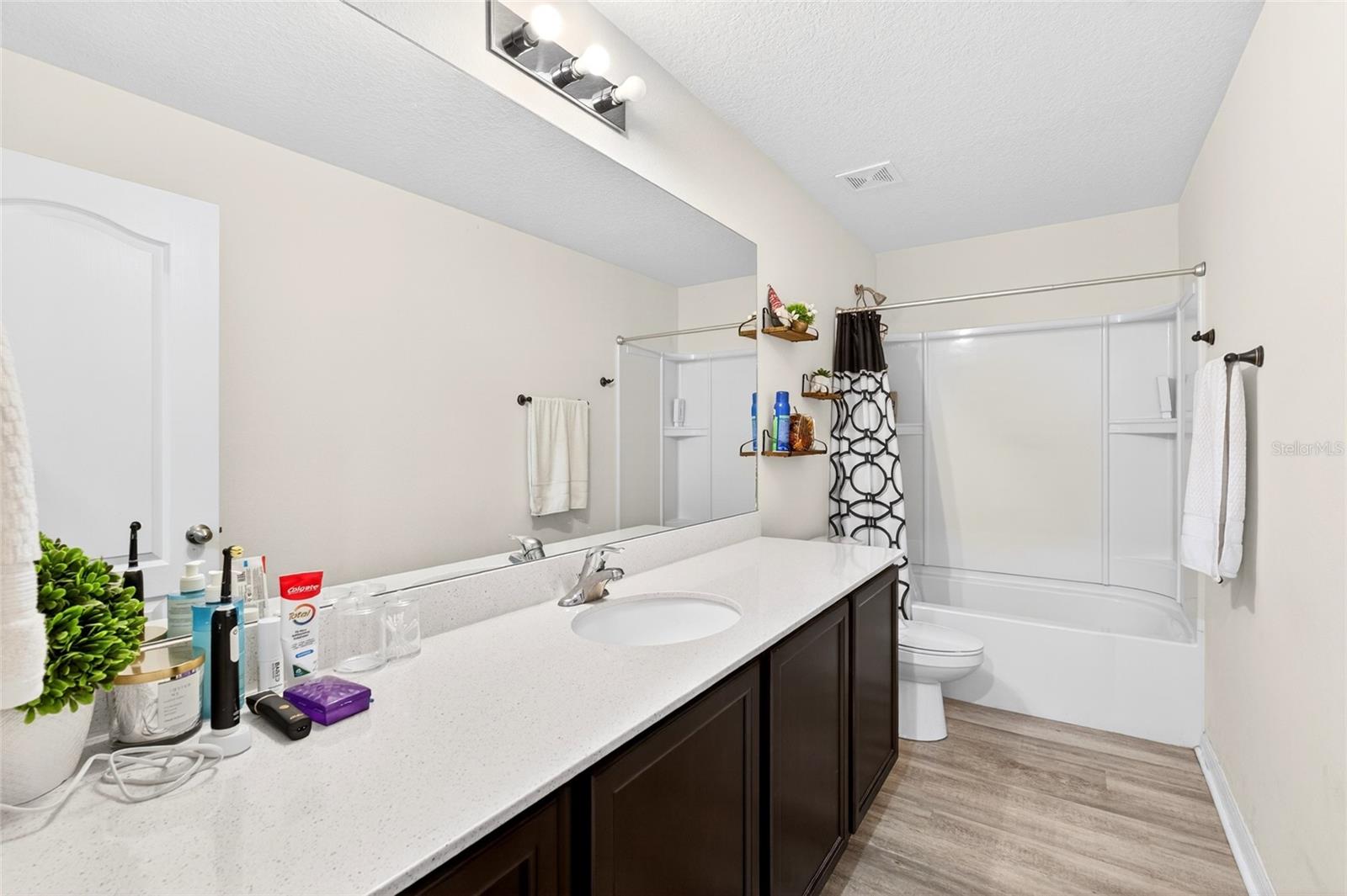 SHERMAN HILLS PH V - Residential