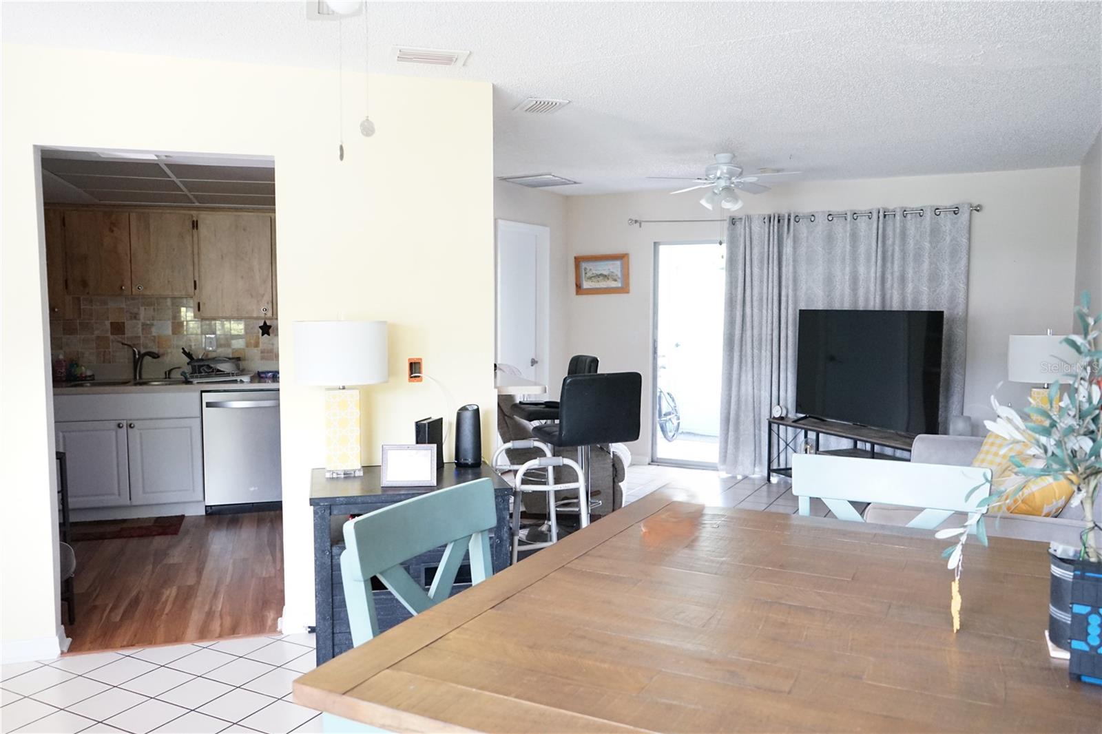 413 LAKE POINT COURT 4B
