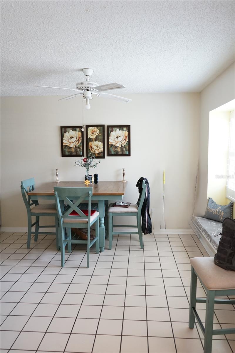 413 LAKE POINT COURT 4B