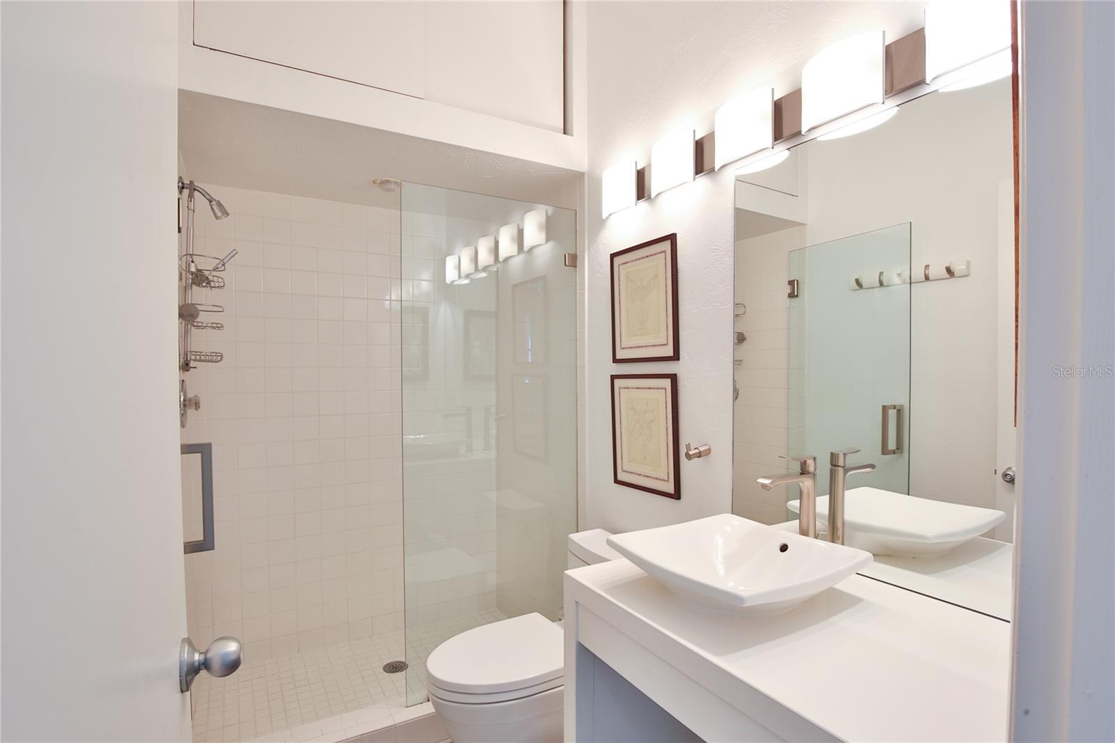 COCOANUT BAYOU - Residential