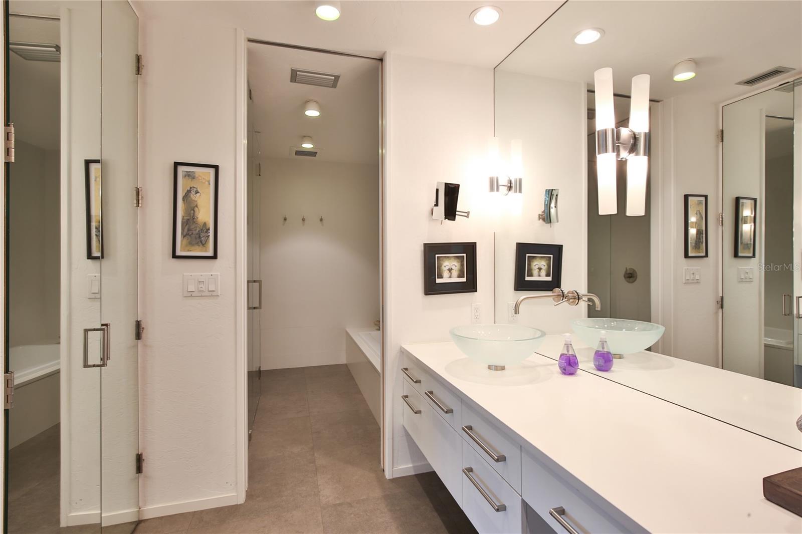 COCOANUT BAYOU - Residential