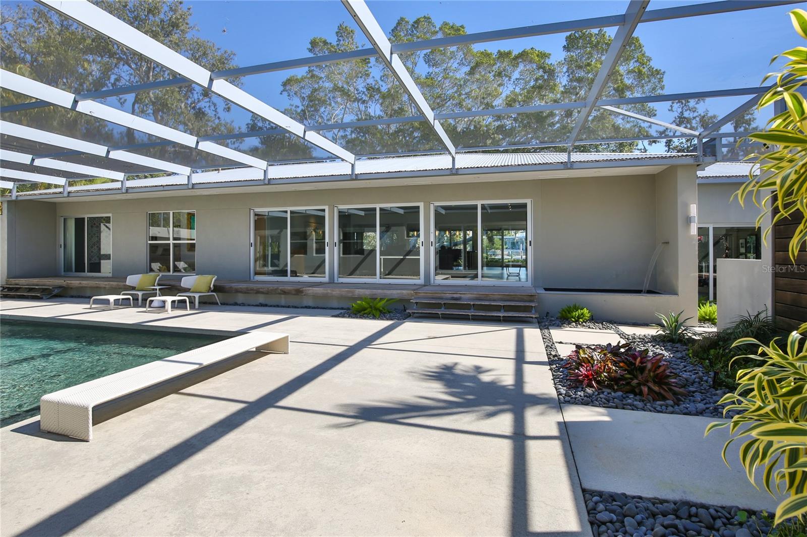 COCOANUT BAYOU - Residential