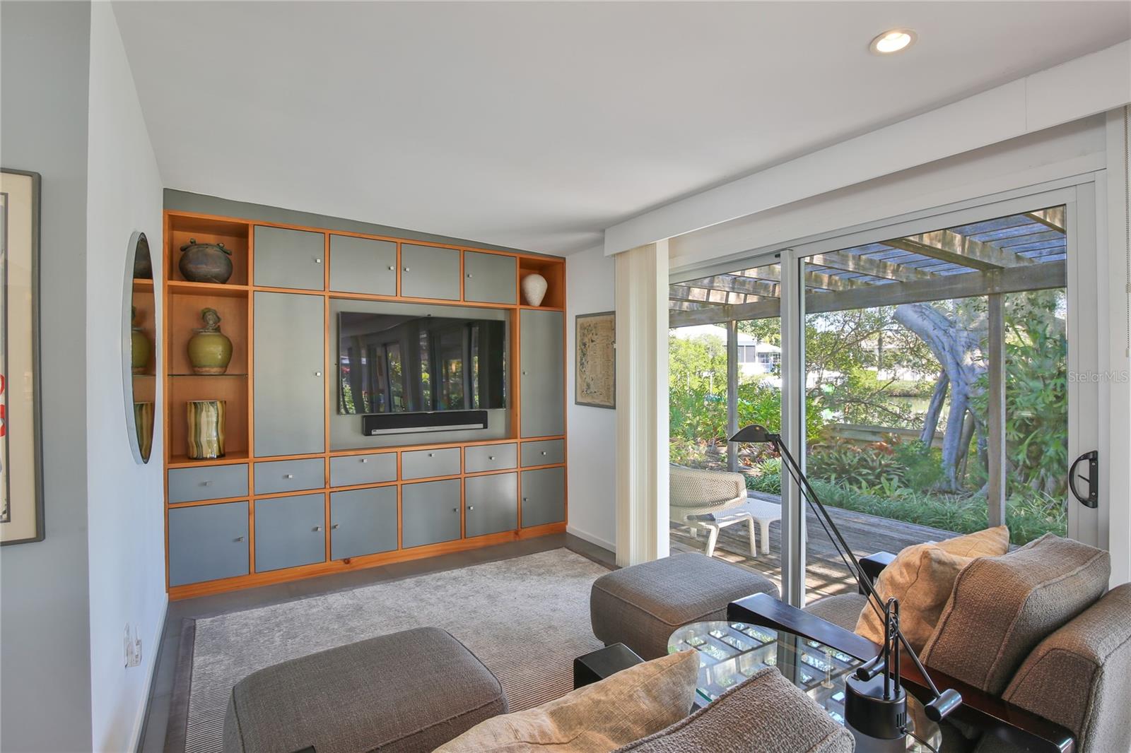 COCOANUT BAYOU - Residential