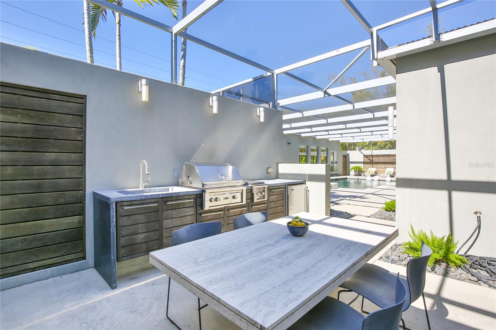 COCOANUT BAYOU - Residential