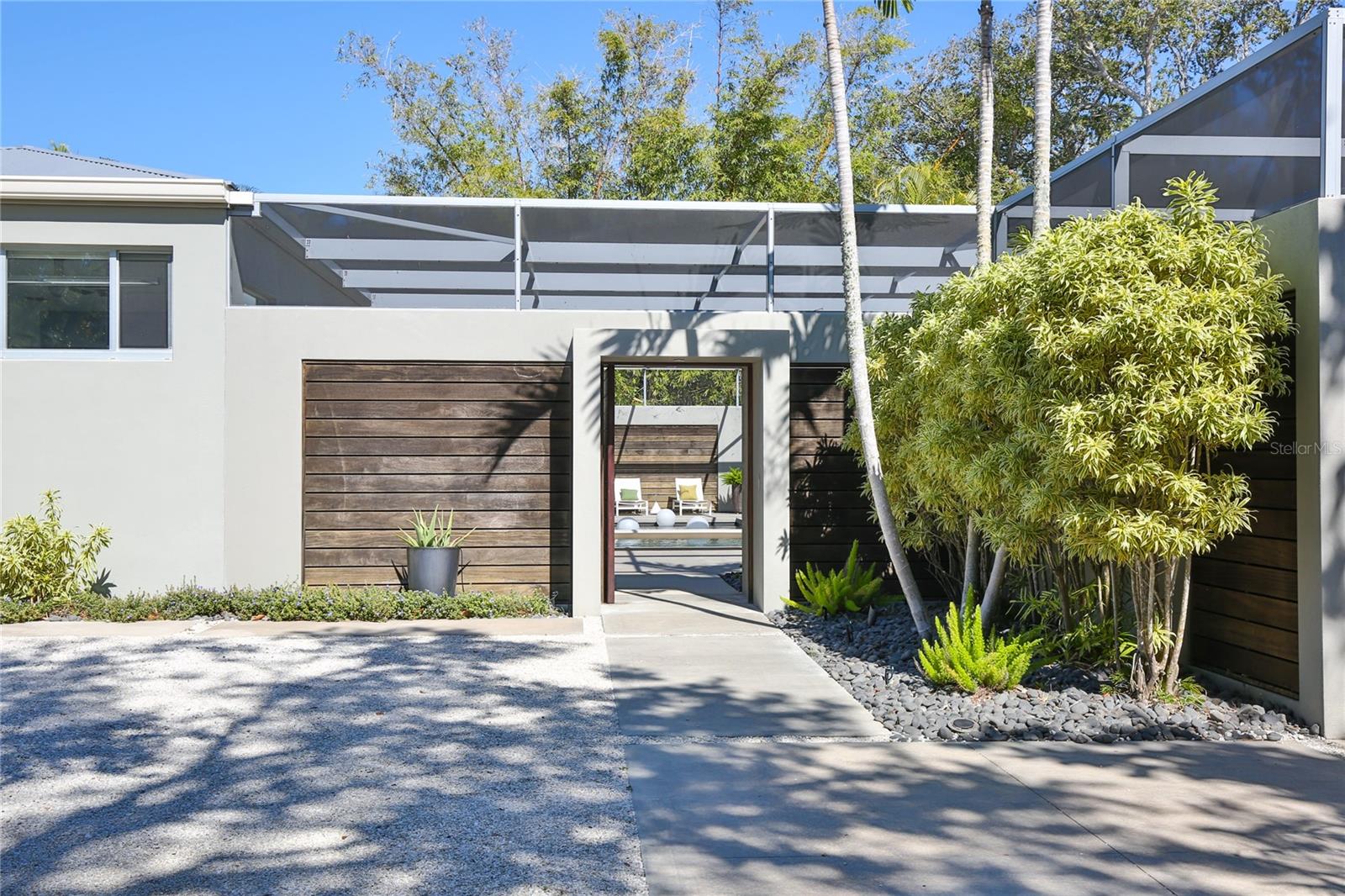 COCOANUT BAYOU - Residential