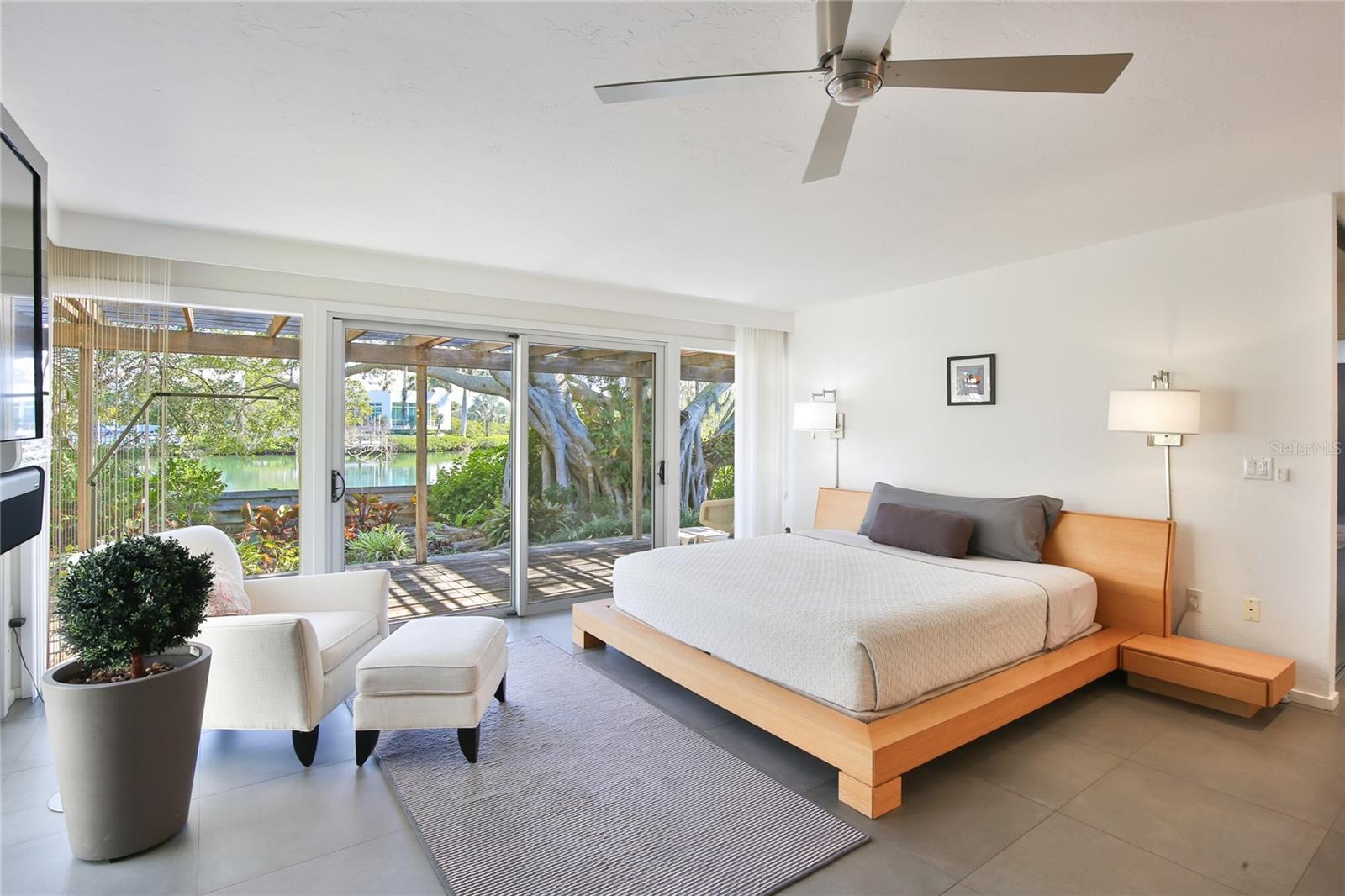 COCOANUT BAYOU - Residential