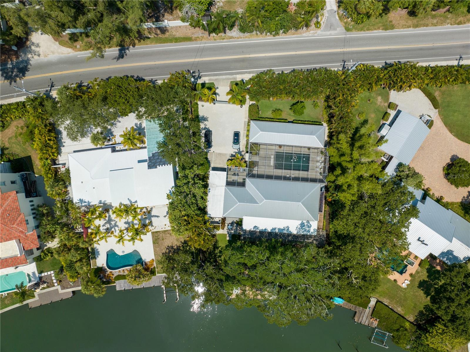 COCOANUT BAYOU - Residential