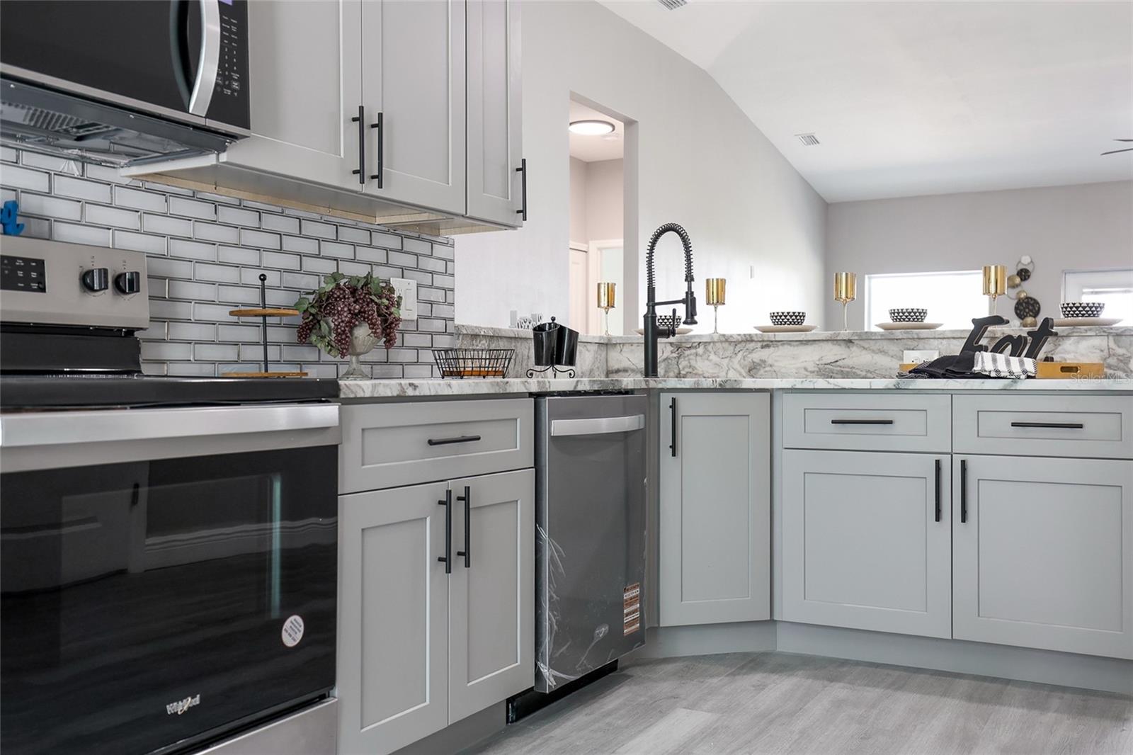 N 60 FT OF S 790 FT OF W 160 FT OF LOTS 12 & 23 BL - Residential