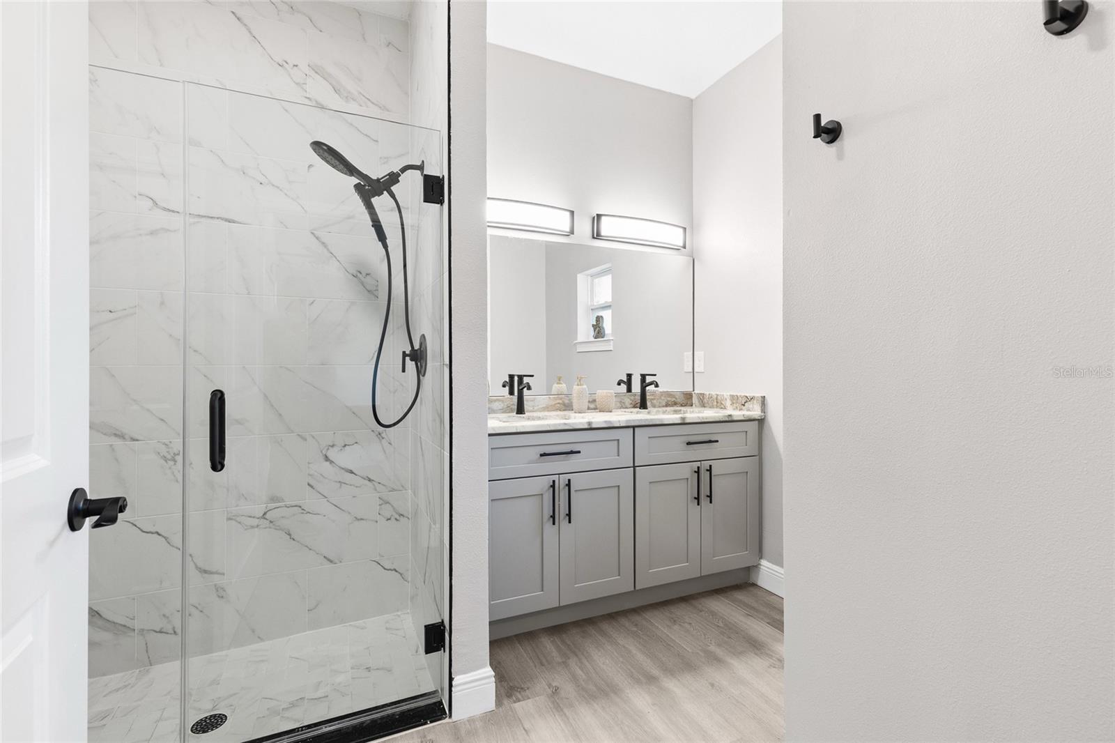 N 60 FT OF S 790 FT OF W 160 FT OF LOTS 12 & 23 BL - Residential