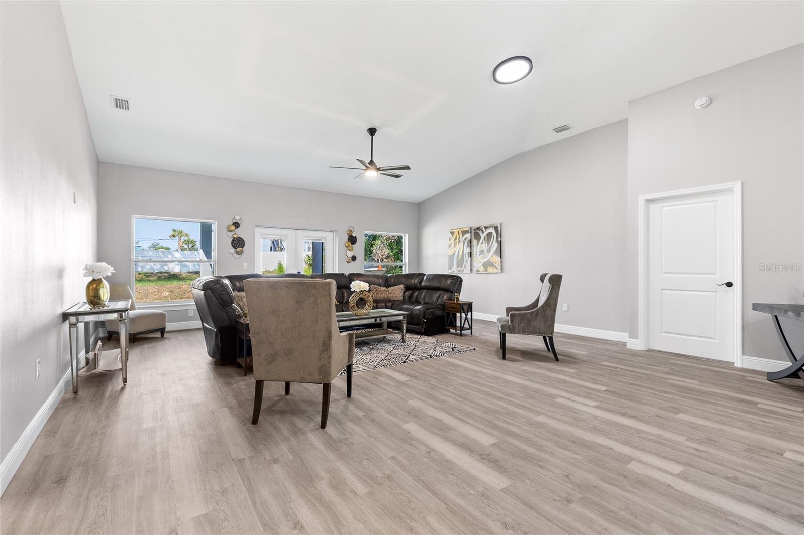 N 60 FT OF S 790 FT OF W 160 FT OF LOTS 12 & 23 BL - Residential