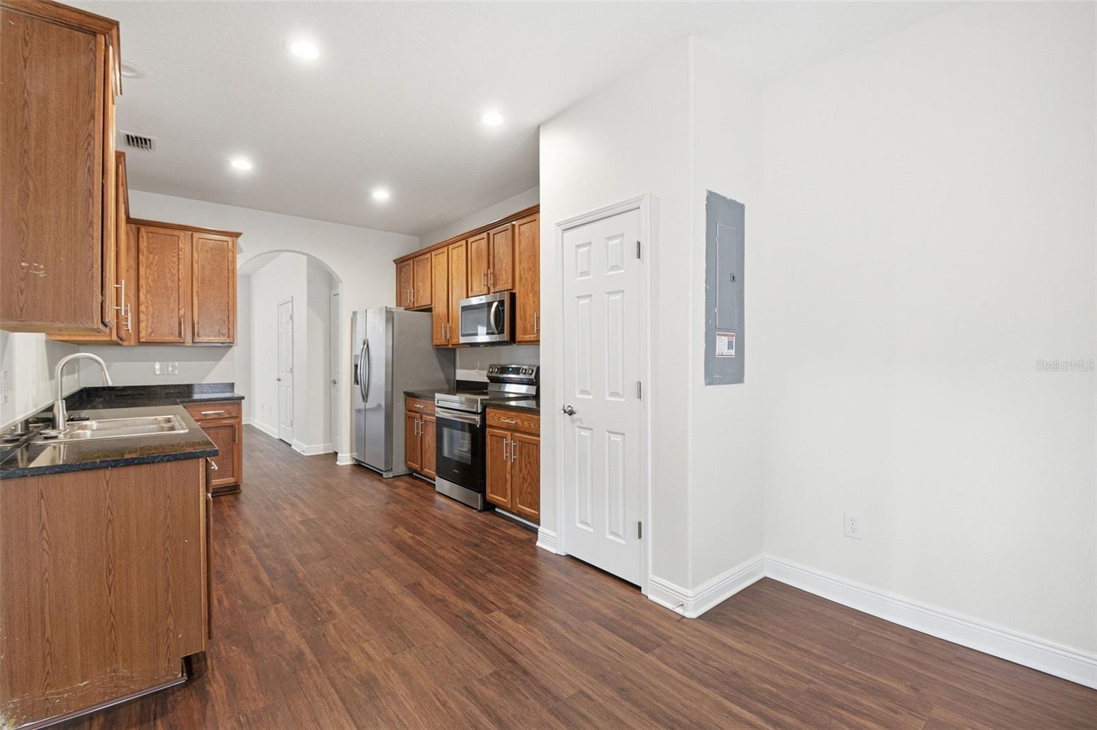 HAMPTON LAKES AT MAIN STREET - Residential