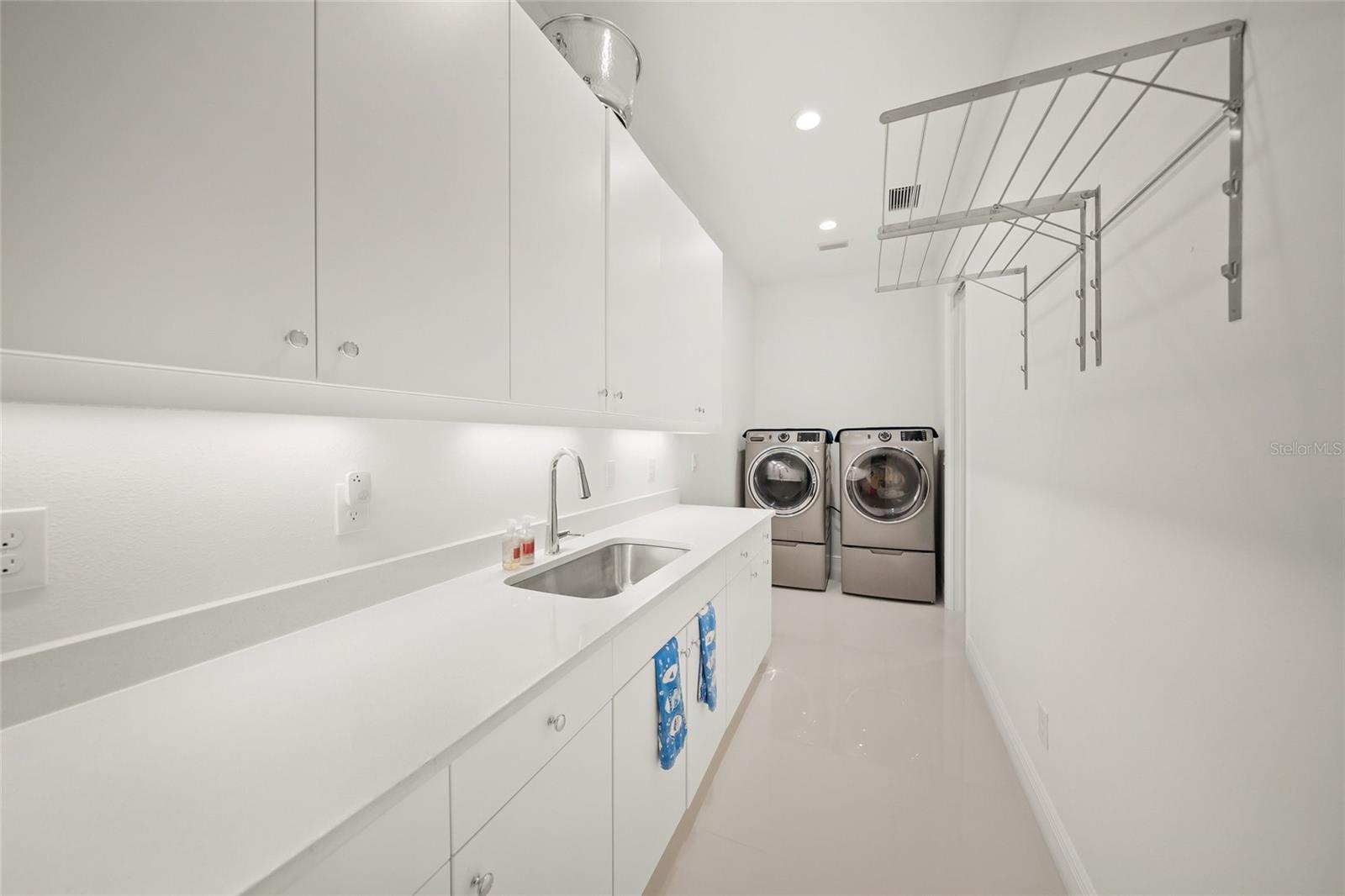 COUNTRY CLUB EAST AT LAKEWD RNCH YY1-4 - Residential