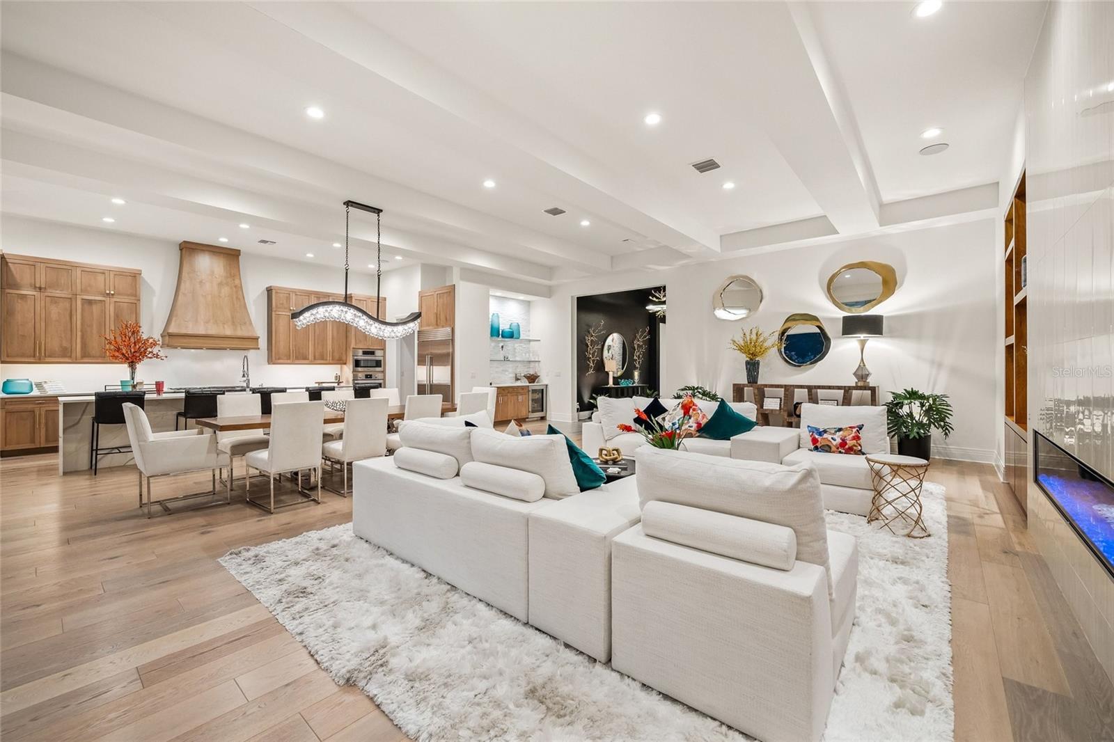 COUNTRY CLUB EAST AT LAKEWD RNCH YY1-4 - Residential