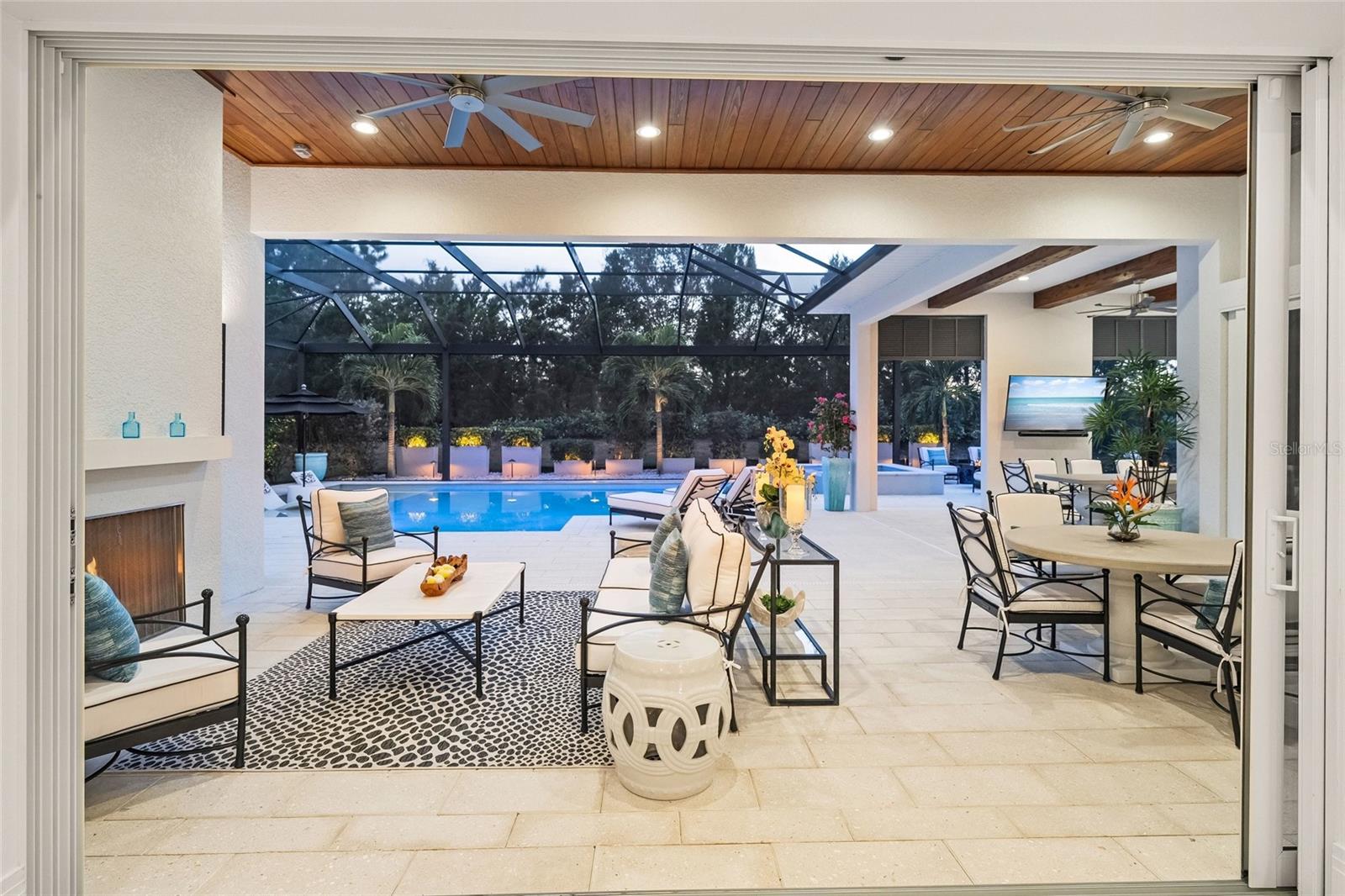 COUNTRY CLUB EAST AT LAKEWD RNCH YY1-4 - Residential