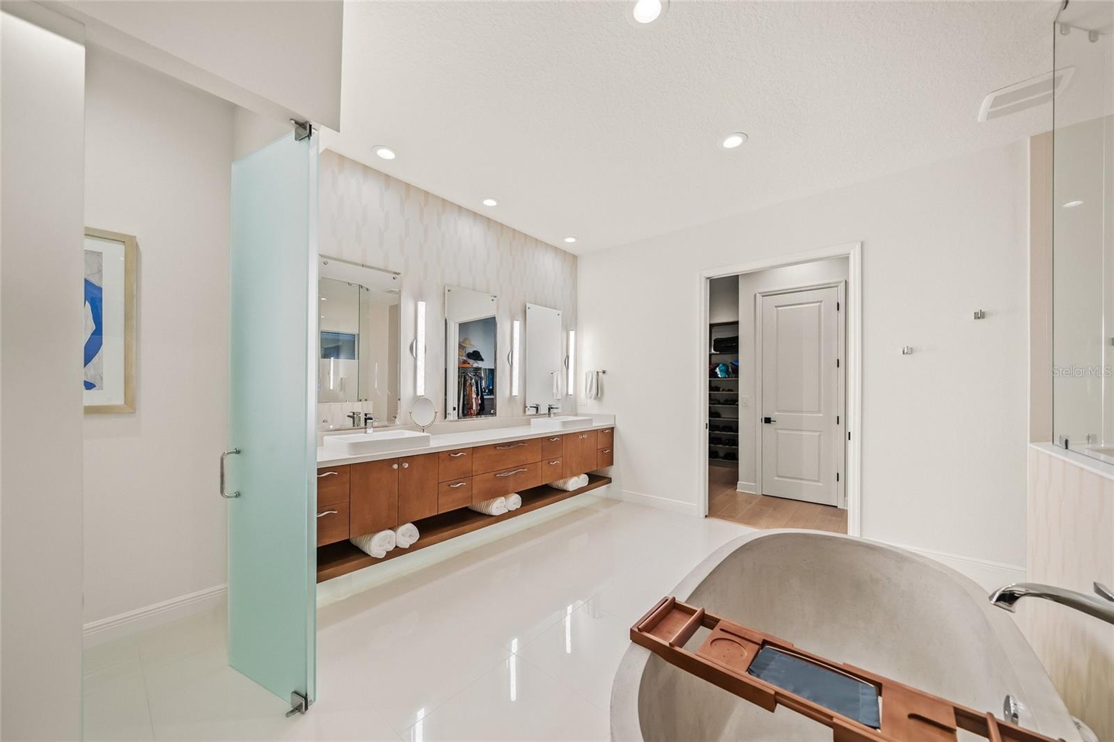 COUNTRY CLUB EAST AT LAKEWD RNCH YY1-4 - Residential