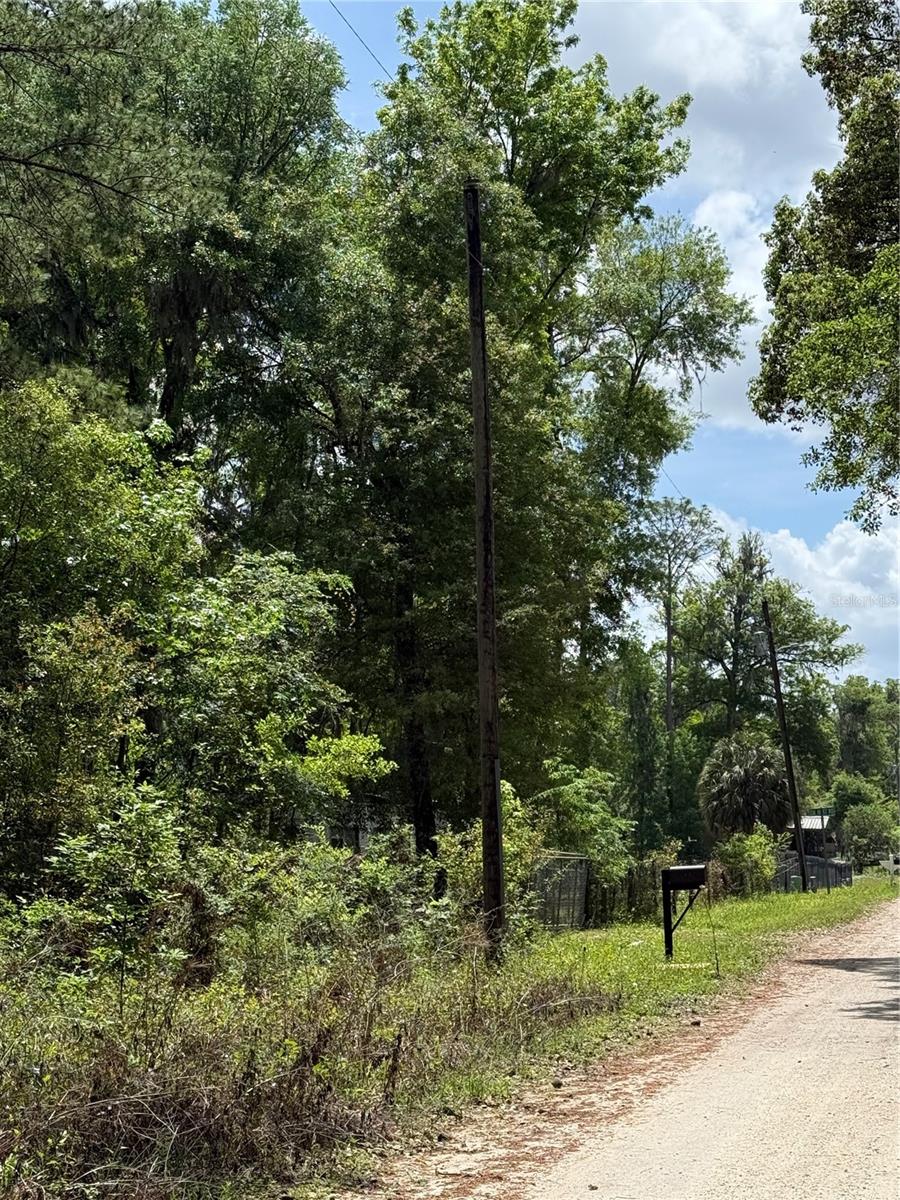 RAINBOW PARK UN 08 - Land