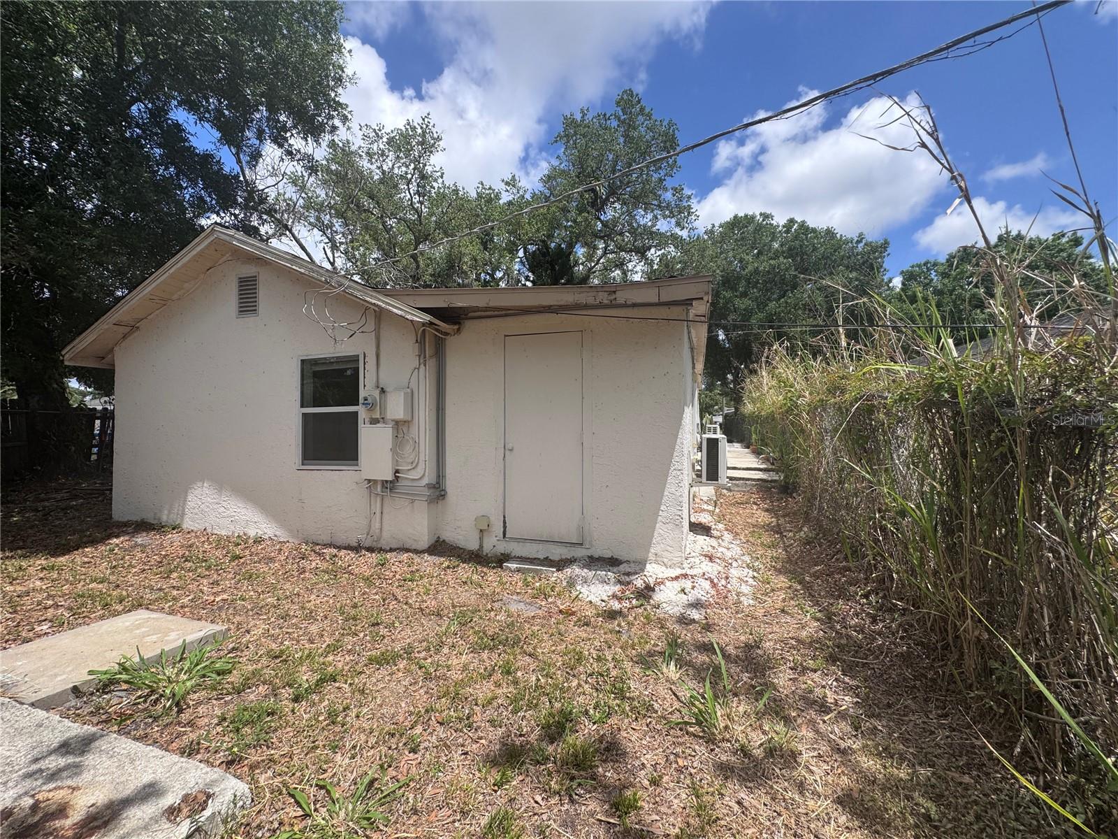 PINECREST - Residential