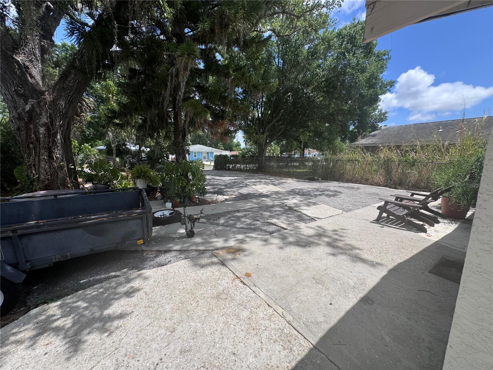 PINECREST - Residential