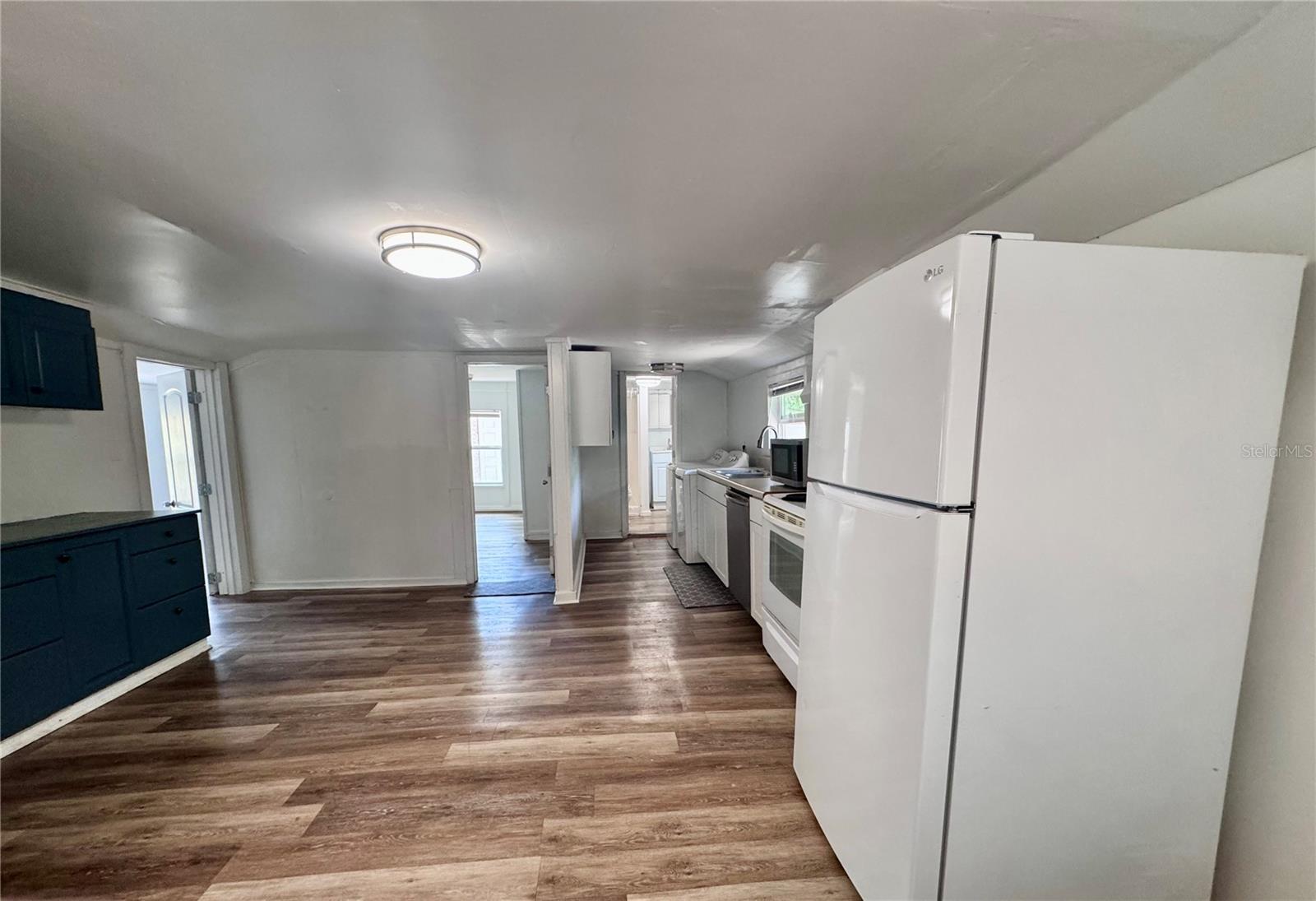 PINECREST - Residential