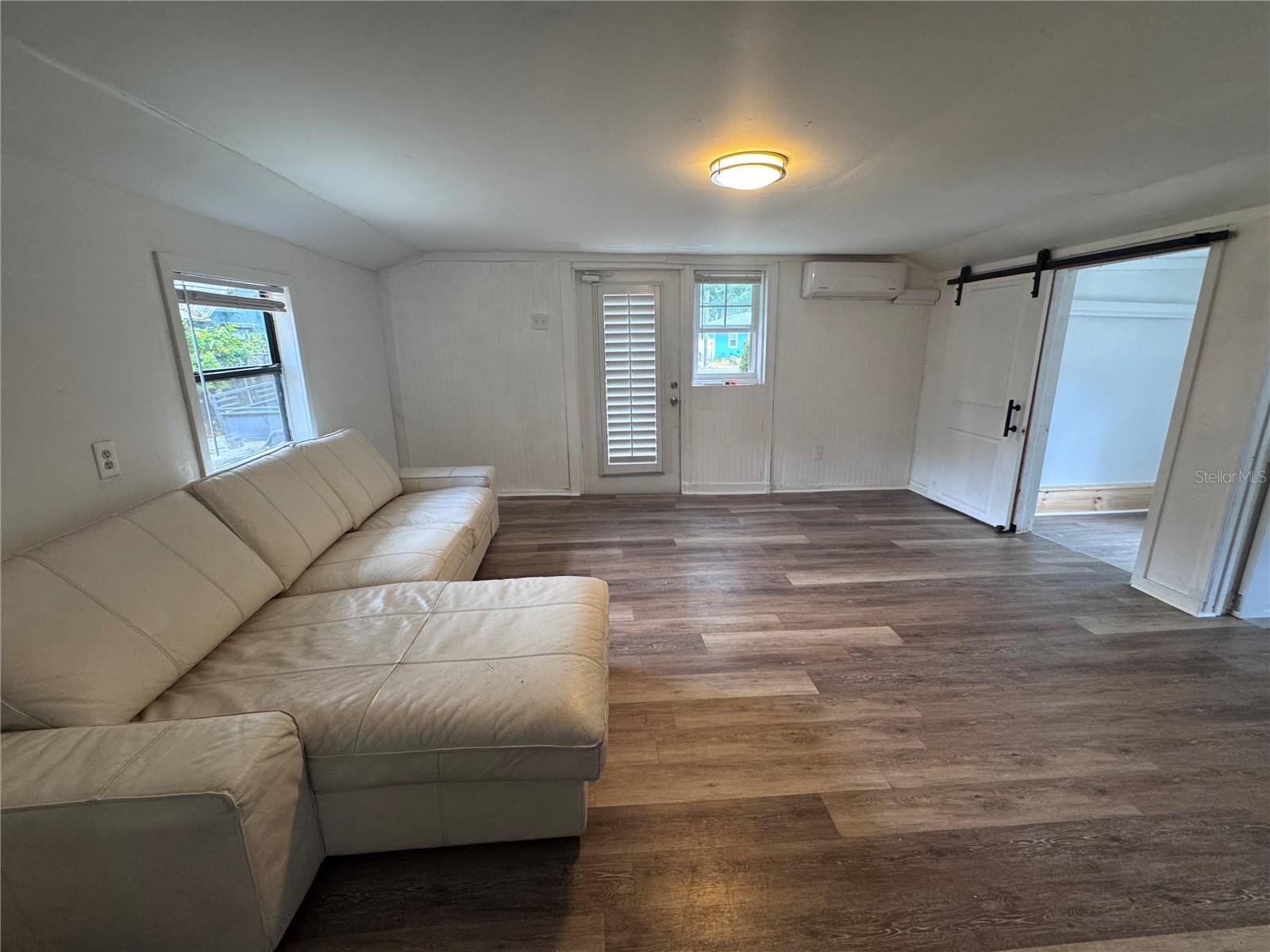 PINECREST - Residential