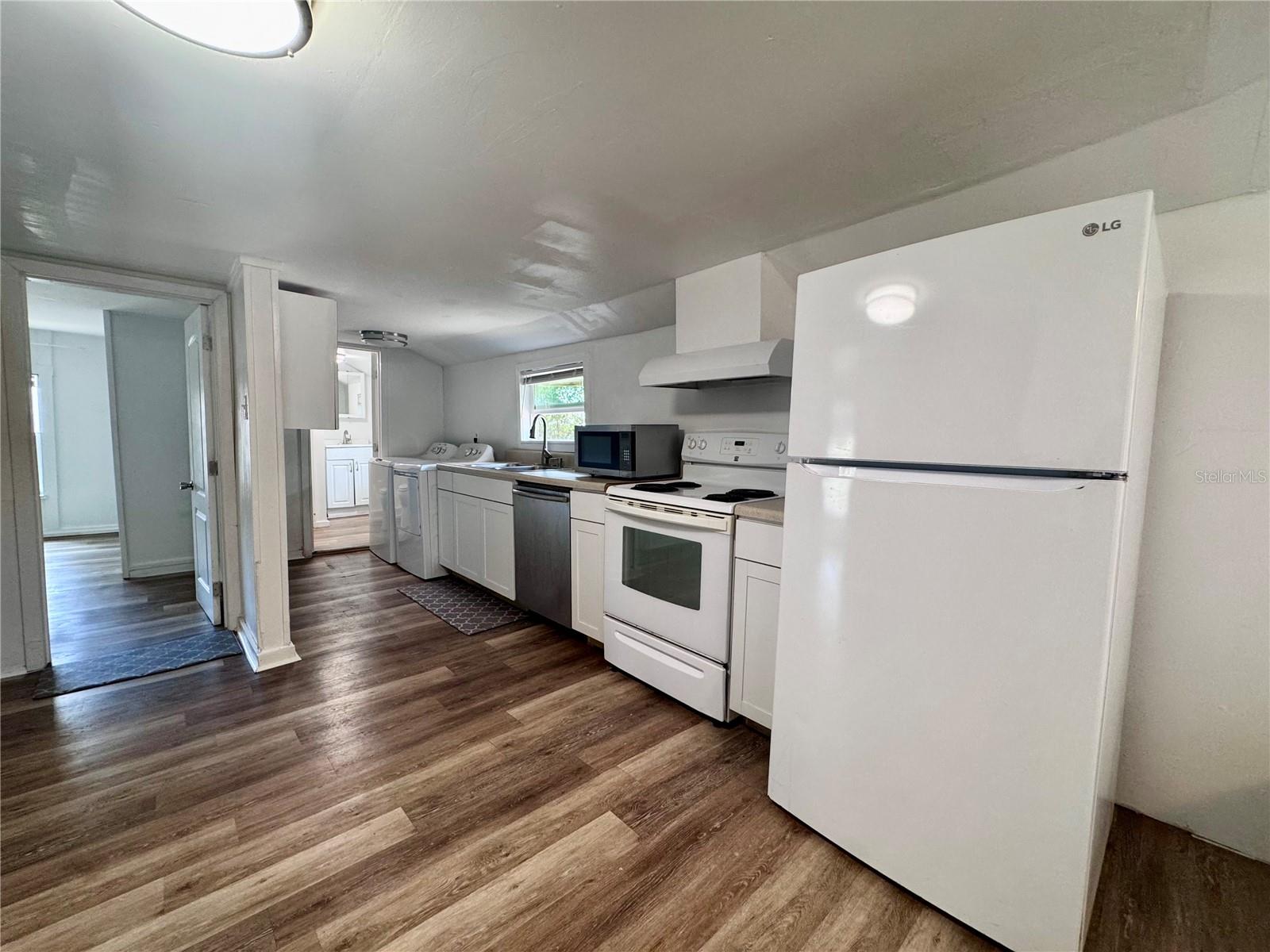 PINECREST - Residential