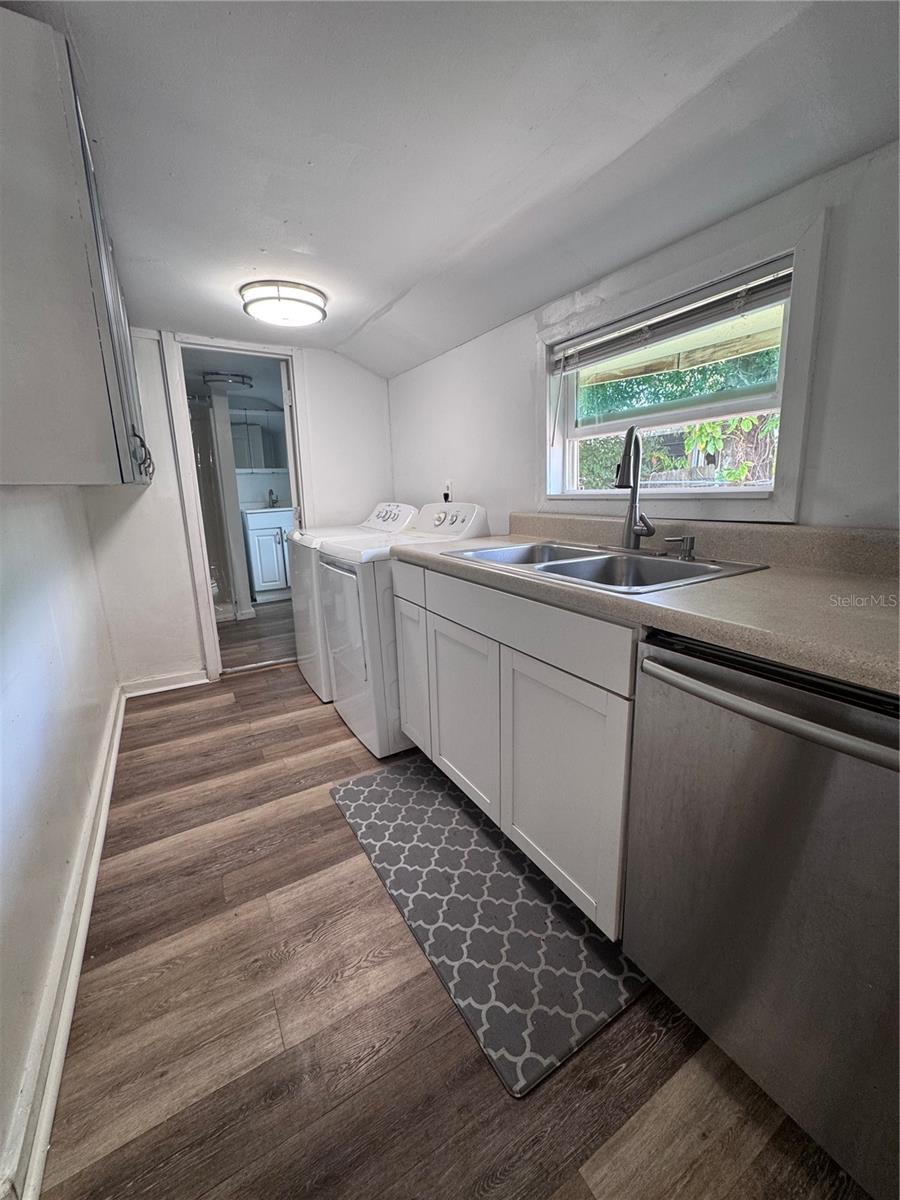PINECREST - Residential